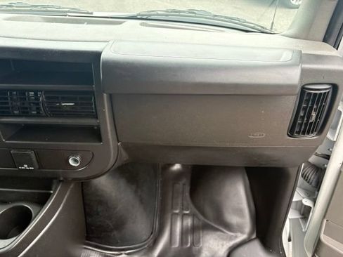 Used 2025 GMC Savana 2500 w/ Driver Convenience Package RWD image 20