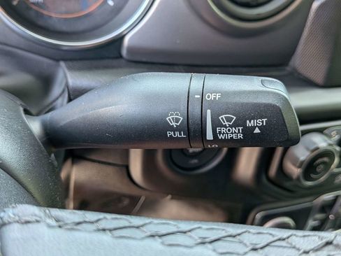 Used 2023 Jeep Gladiator Sport AWD/4WD image 27