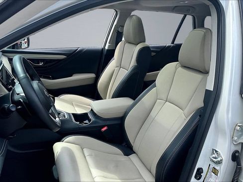 Certified 2025 Subaru Outback Limited w/ Tech Package 3 AWD/4WD image 18
