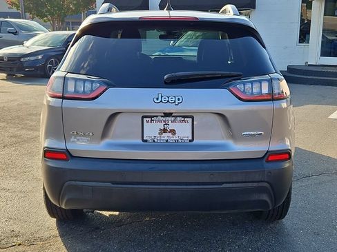 Used 2021 Jeep Cherokee Latitude Plus AWD/4WD image 6