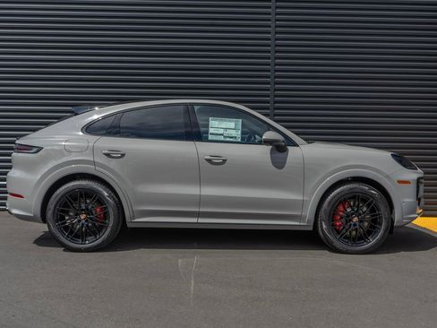 New 2026 Porsche Cayenne S AWD/4WD image 8