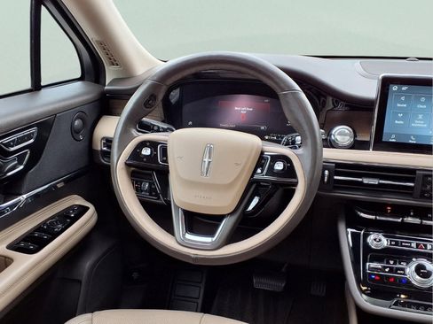 Used 2021 Lincoln Corsair Reserve FWD image 13