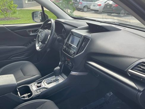 Used 2020 Subaru Forester Premium AWD/4WD image 16
