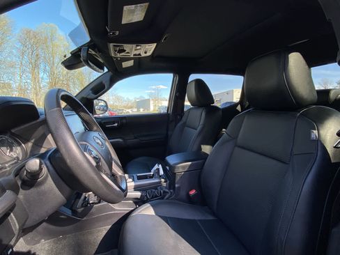 Certified 2021 Toyota Tacoma TRD Off-Road w/ TRD Premium Off Road Package image 21