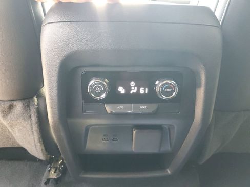 Certified 2024 Chevrolet Traverse Z71 w/ Enhanced Driving Package image 21