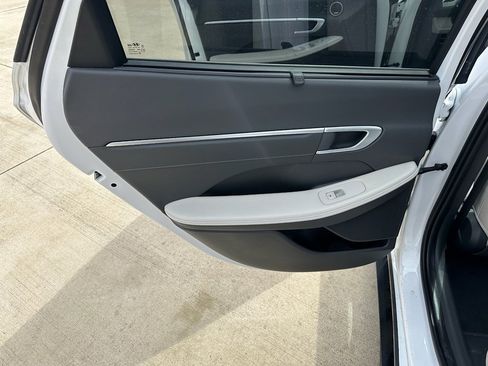 Used 2024 Hyundai Sonata Limited image 13