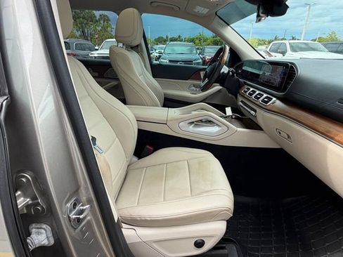 Used 2022 Mercedes-Benz GLS 450 4MATIC image 14