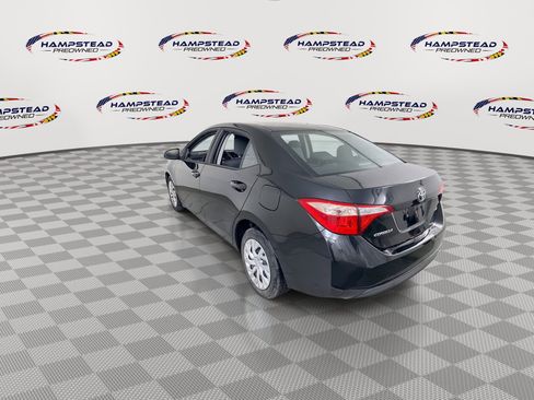 Used 2018 Toyota Corolla LE FWD image 6