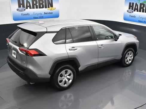 Used 2022 Toyota RAV4 LE FWD image 26