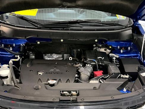 Used 2025 Mitsubishi Outlander Sport SE AWD/4WD image 28