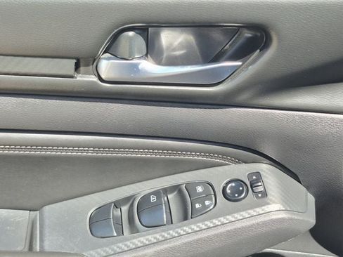 Used 2020 Nissan Altima 2.5 S FWD image 8