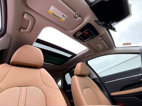 Used 2025 Hyundai Sonata Limited image 22