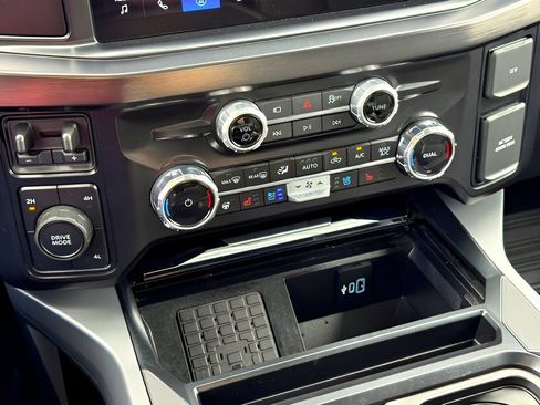 Used 2026 Ford F350 Lariat AWD/4WD image 25