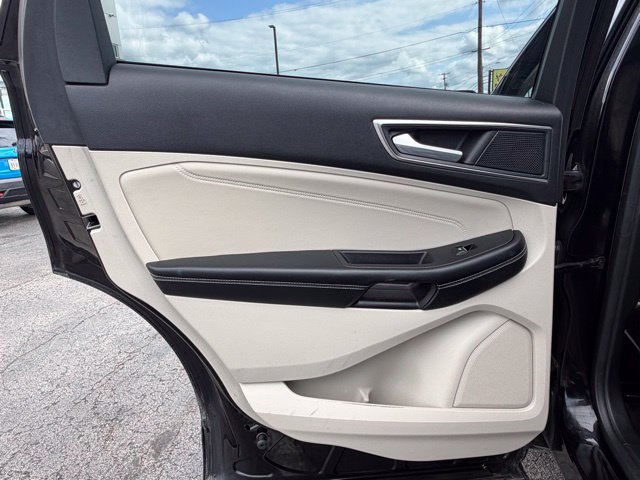 Used 2023 Ford Edge Titanium w/ Cargo Accessory Package AWD/4WD image 30