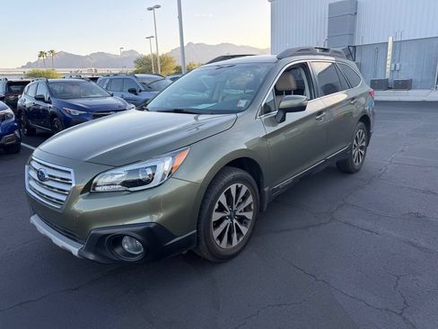 Used 2016 Subaru Outback 2.5i Limited AWD/4WD image 3