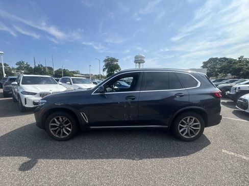 Used 2022 BMW X5 xDrive40i w/ Premium Package AWD/4WD image 4