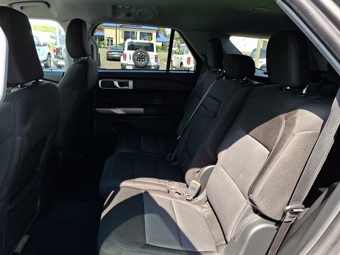 Certified 2023 Ford Explorer XLT AWD/4WD image 11