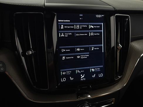 Used 2018 Volvo XC60 T6 Inscription w/ Luxury Seat Package AWD/4WD image 30