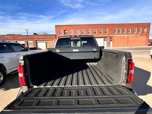 Used 2015 GMC Sierra 1500 SLT w/ SLT Crew Cab Value Package AWD/4WD image 11