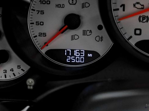 Used 2015 Porsche 911 Turbo image 74