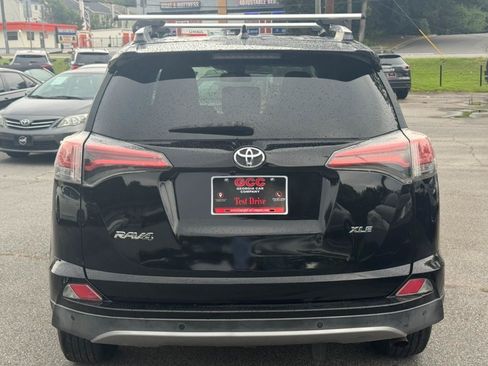Used 2017 Toyota RAV4 XLE FWD image 7