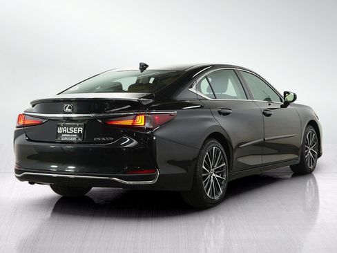 Used 2025 Lexus ES 300h FWD image 6