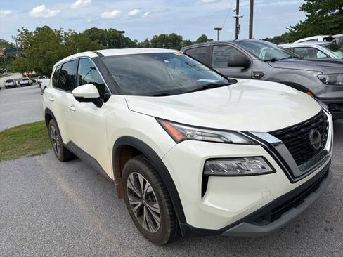 Used 2021 Nissan Rogue SV FWD image 4
