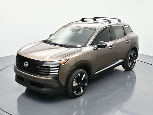New 2026 Nissan Kicks SR w/ Cold Weather Package AWD/4WD image 22
