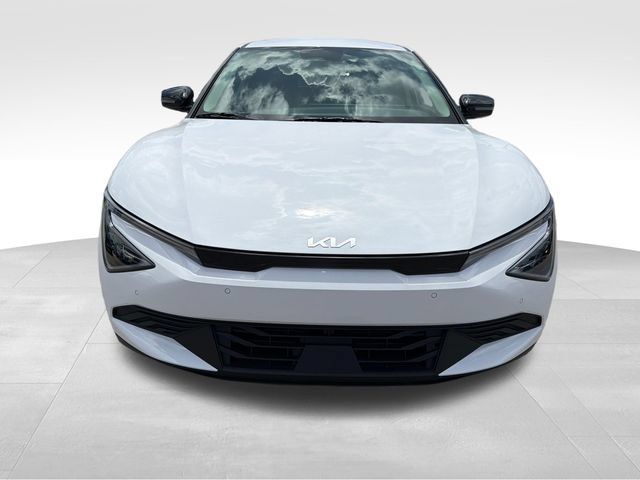 New 2026 Kia EV6 Light RWD image 2