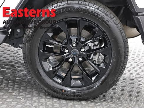 Used 2025 Jeep Wrangler Unlimited Sahara AWD/4WD image 34