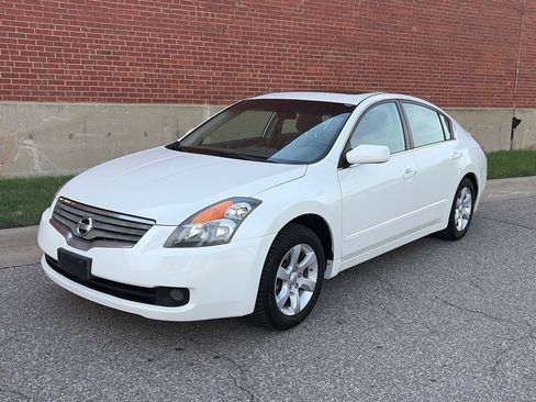 Used 2007 Nissan Altima 2.5 S w/ Convenience Plus Pkg FWD image 1
