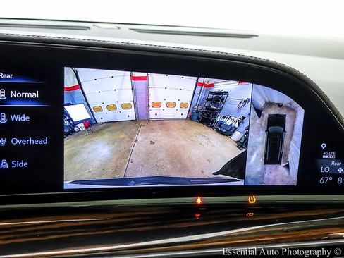 Certified 2024 Cadillac Escalade Premium Luxury AWD/4WD image 19
