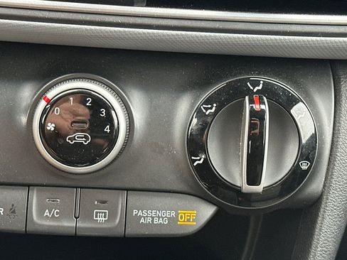 Used 2019 Hyundai Kona SEL image 29