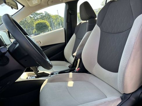 Used 2022 Toyota Corolla LE FWD image 15