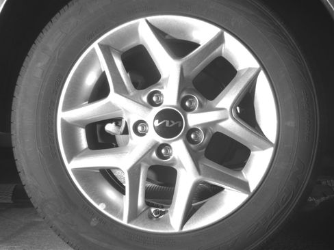 Used 2025 Kia Soul LX w/ LX Technology Package FWD image 15
