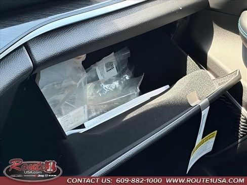 Used 2023 Jeep Grand Cherokee Trailhawk image 35