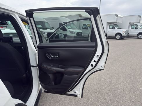 Used 2024 Honda HR-V Sport image 16