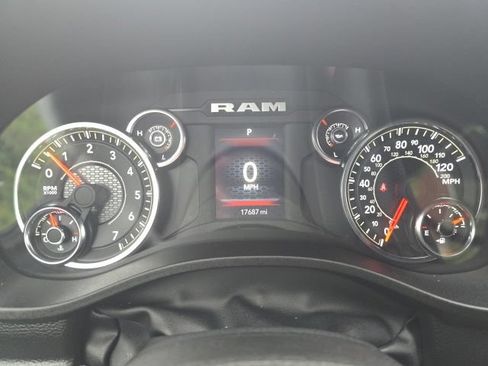 Used 2025 RAM 1500 Big Horn AWD/4WD image 12