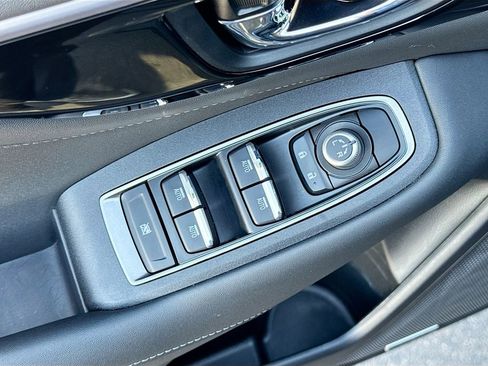 Certified 2025 Subaru Outback Limited image 16