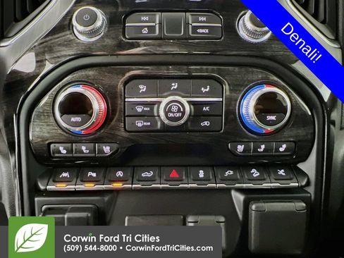Used 2020 GMC Sierra 1500 Denali w/ Denali Ultimate Package AWD/4WD image 9