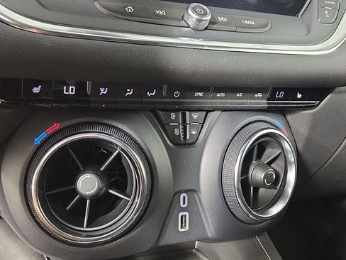 Used 2023 Chevrolet Blazer LT w/ Convenience Package FWD image 21