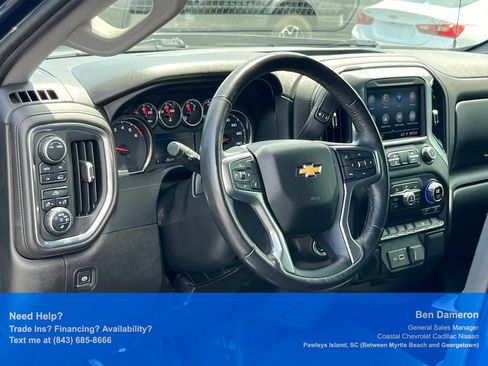Used 2022 Chevrolet Silverado 1500 LT w/ Safety Package AWD/4WD image 5