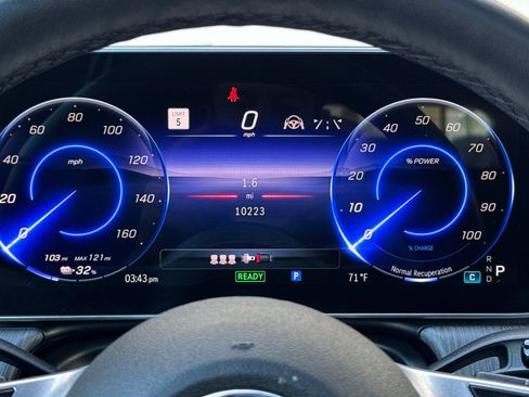 Certified 2025 Mercedes-Benz EQE 350+ 4MATIC SUV image 31