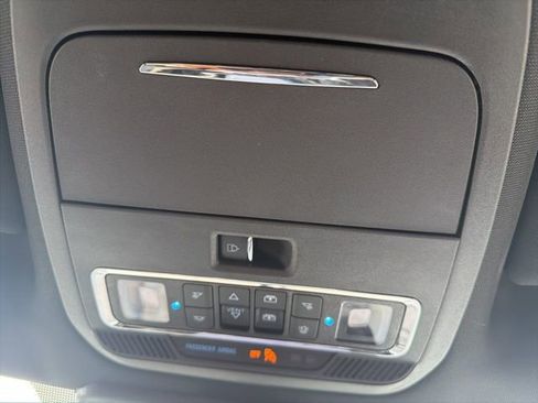 Used 2022 Ford F150 Lariat w/ Equipment Group 502A High image 46