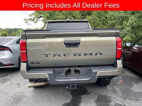 Used 2024 Toyota Tacoma TRD Sport AWD/4WD image 9