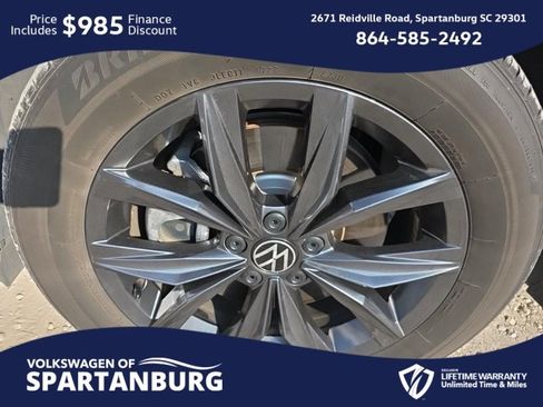 Used 2023 Volkswagen Tiguan SE image 7