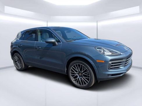 Used 2019 Porsche Cayenne S AWD/4WD image 1