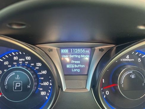 Used 2013 Hyundai Genesis 3.8 RWD image 3