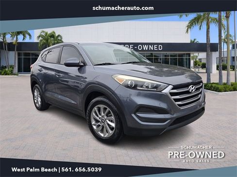 Used 2017 Hyundai Tucson SE image 1