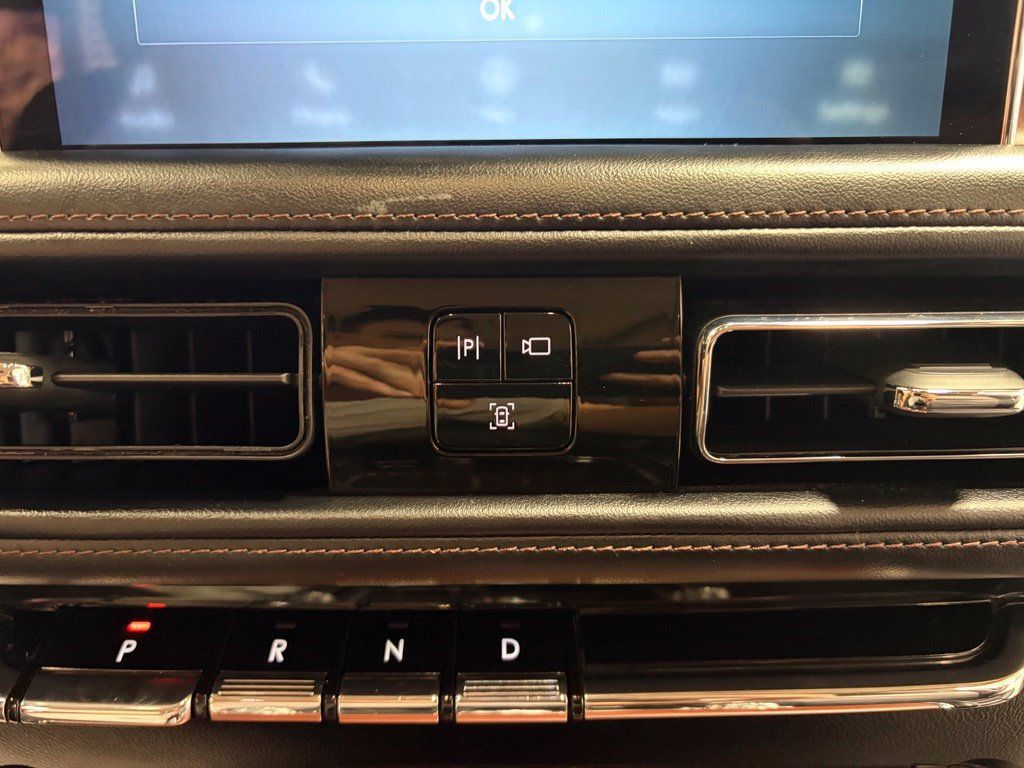 Used 2021 Lincoln Aviator Reserve w/ Equipment Group 202A AWD/4WD image 26